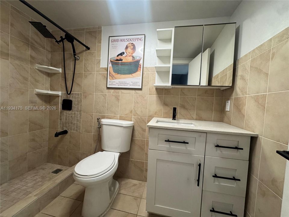 Activo con contrato: $229,999 (2 camas, 1 baños, 942 Pies cuadrados)