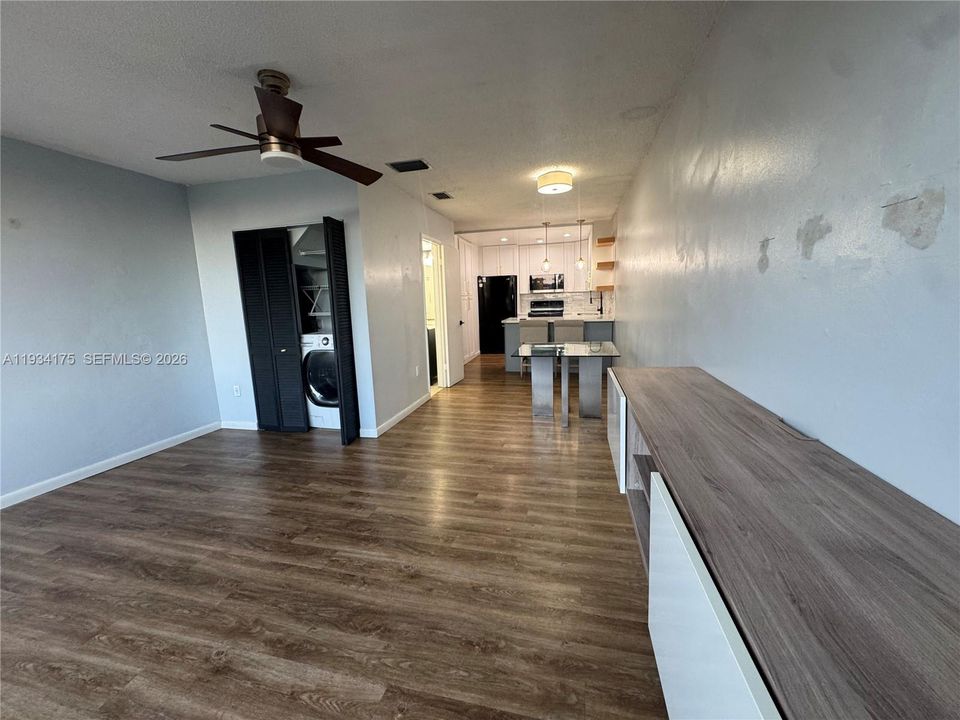 Activo con contrato: $229,999 (2 camas, 1 baños, 942 Pies cuadrados)