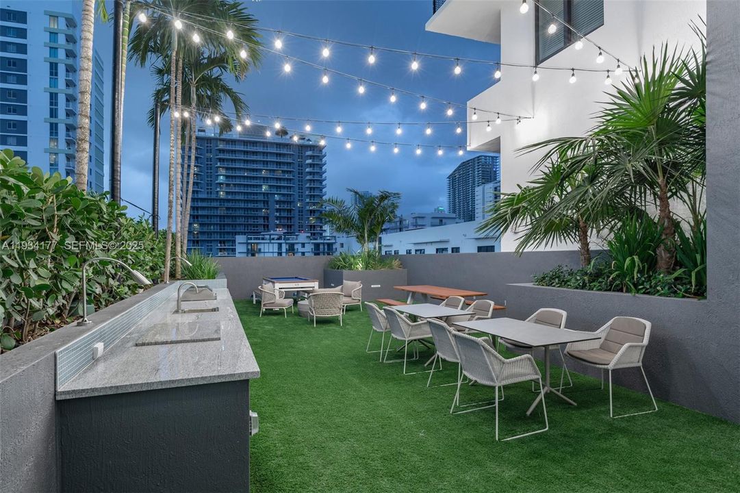 For Rent: $4,132 (1 beds, 1 baths, 762 Square Feet)