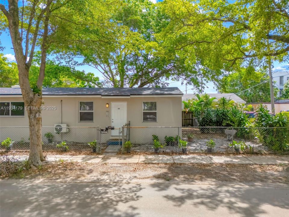 For Sale: $595,000 (0 beds, 0 baths, 1593 Square Feet)