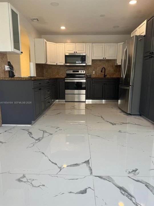 En Renta: $3,600 (3 camas, 2 baños, 1959 Pies cuadrados)