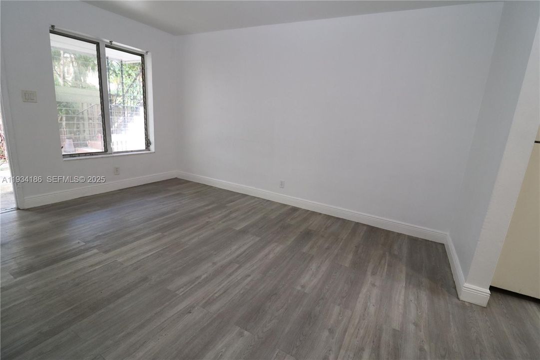 For Rent: $1,600 (1 beds, 1 baths, 620 Square Feet)