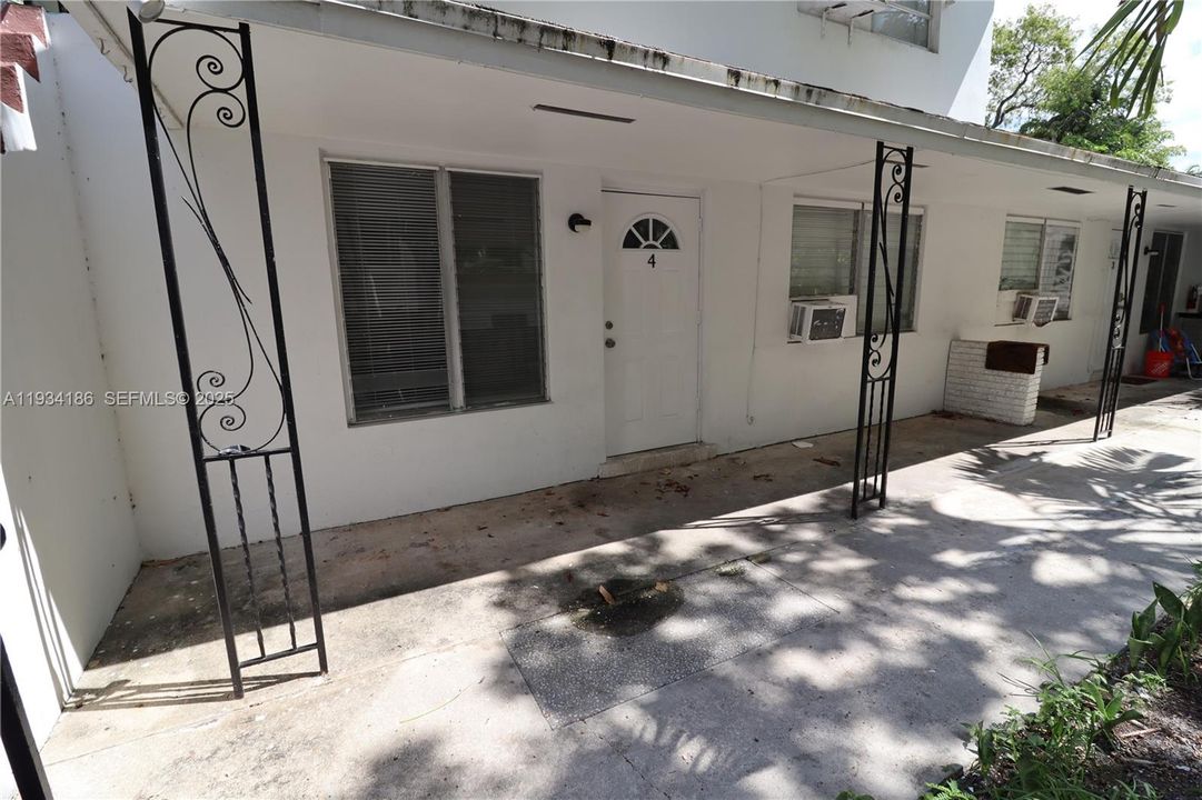 For Rent: $1,600 (1 beds, 1 baths, 620 Square Feet)