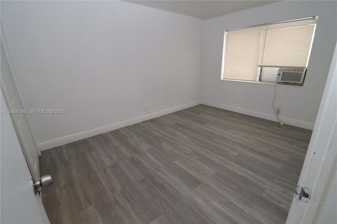 For Rent: $1,600 (1 beds, 1 baths, 620 Square Feet)