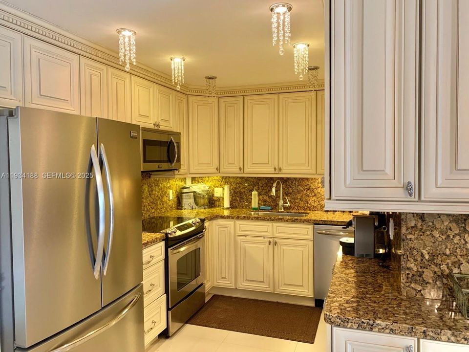 En Venta: $279,900 (1 camas, 1 baños, 870 Pies cuadrados)