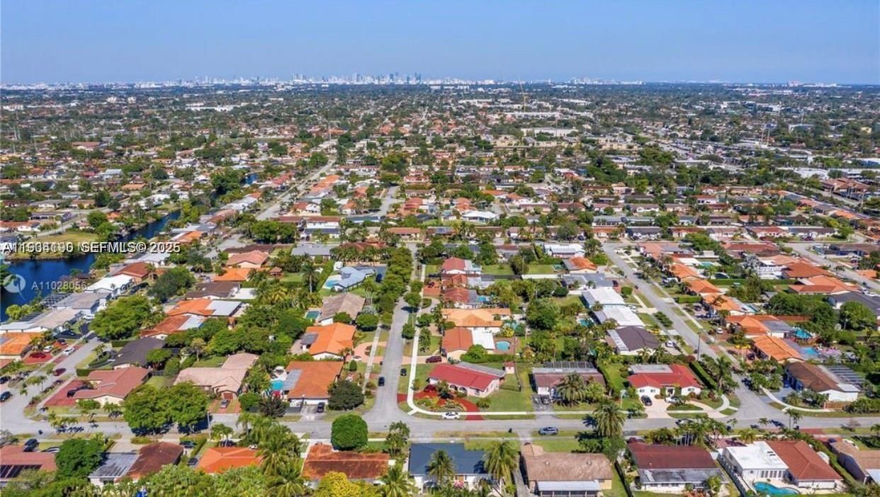 For Rent: $4,000 (3 beds, 2 baths, 2011 Square Feet)