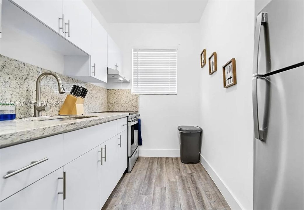 For Rent: $1,600 (0 beds, 1 baths, 10700 Square Feet)