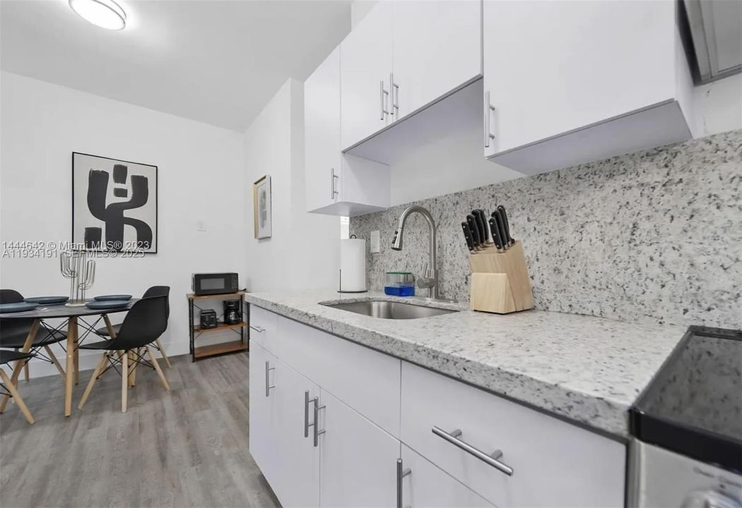 For Rent: $1,600 (0 beds, 1 baths, 10700 Square Feet)