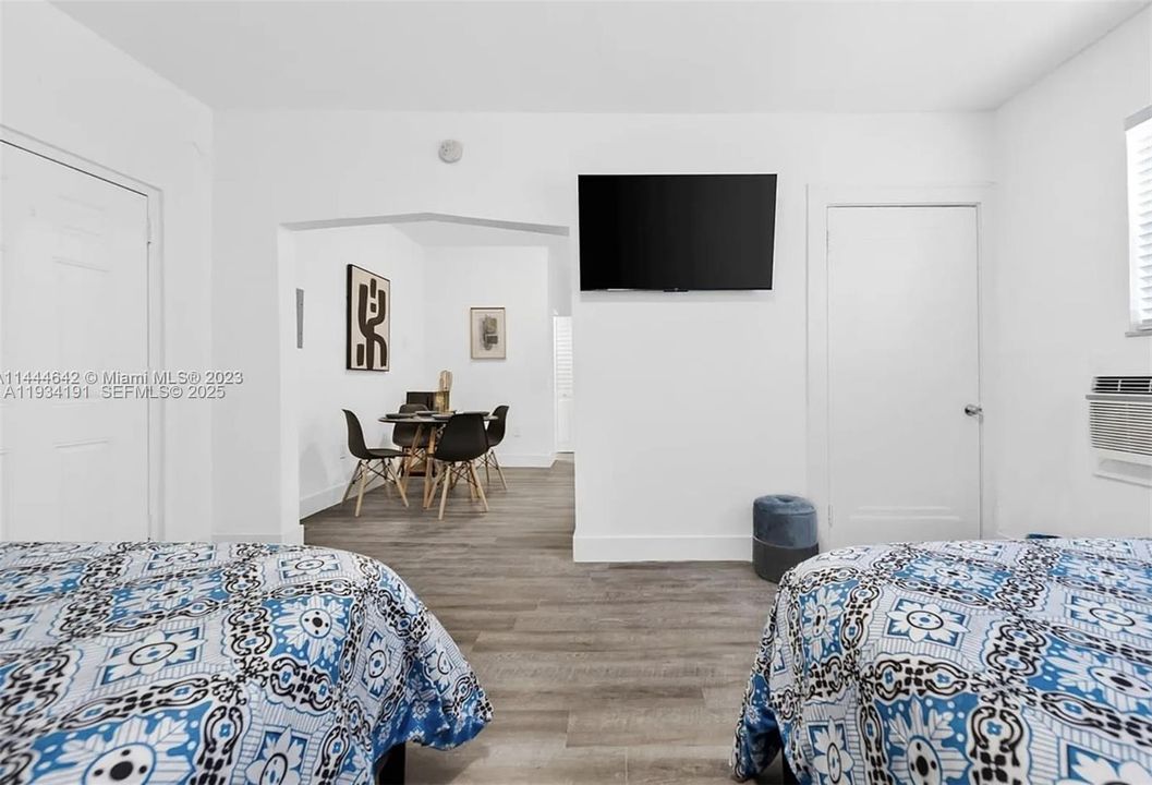 For Rent: $1,600 (0 beds, 1 baths, 10700 Square Feet)