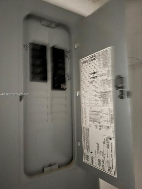 На продажу: $99,999 (1 спален, 1 ванн, 604 Квадратных фут)