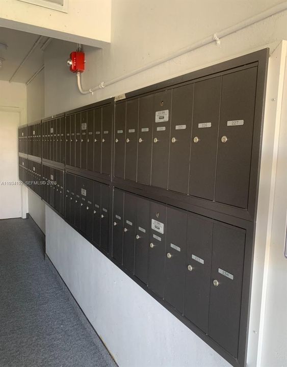 На продажу: $99,999 (1 спален, 1 ванн, 604 Квадратных фут)