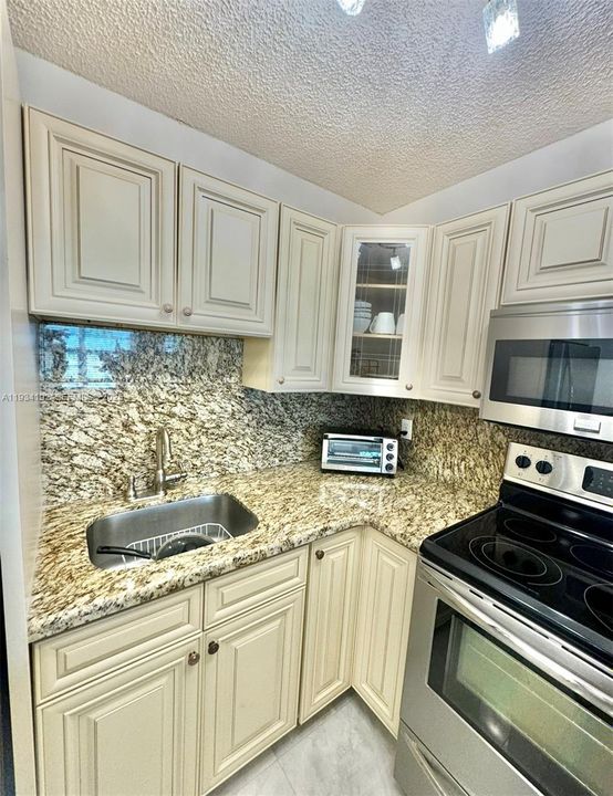 На продажу: $99,999 (1 спален, 1 ванн, 604 Квадратных фут)