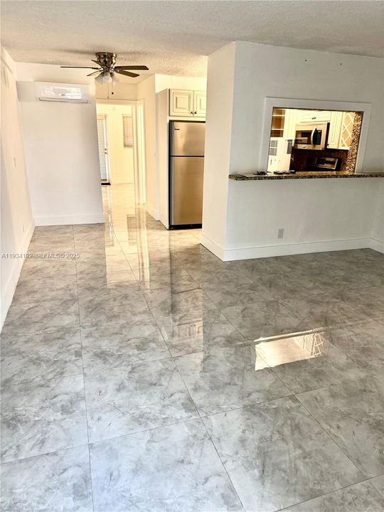 На продажу: $99,999 (1 спален, 1 ванн, 604 Квадратных фут)