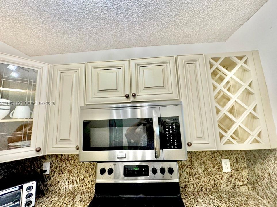 На продажу: $99,999 (1 спален, 1 ванн, 604 Квадратных фут)