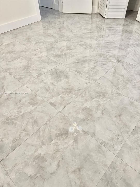 На продажу: $99,999 (1 спален, 1 ванн, 604 Квадратных фут)