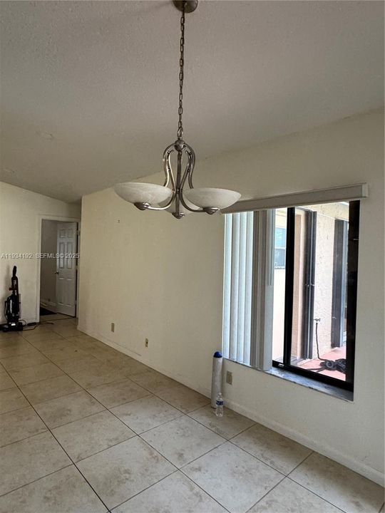 На продажу: $99,999 (1 спален, 1 ванн, 604 Квадратных фут)