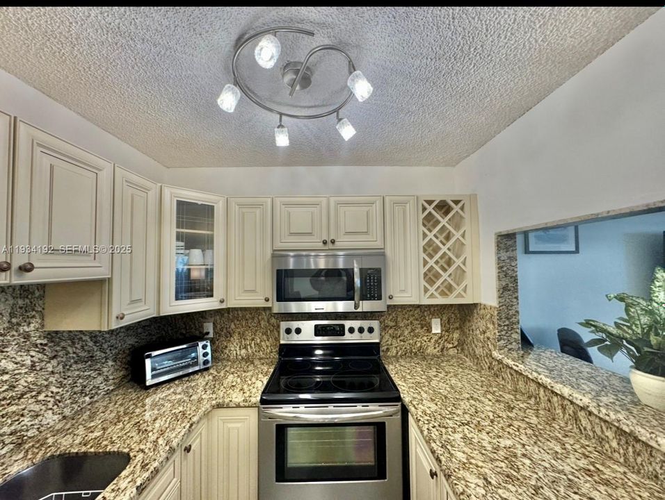 На продажу: $99,999 (1 спален, 1 ванн, 604 Квадратных фут)