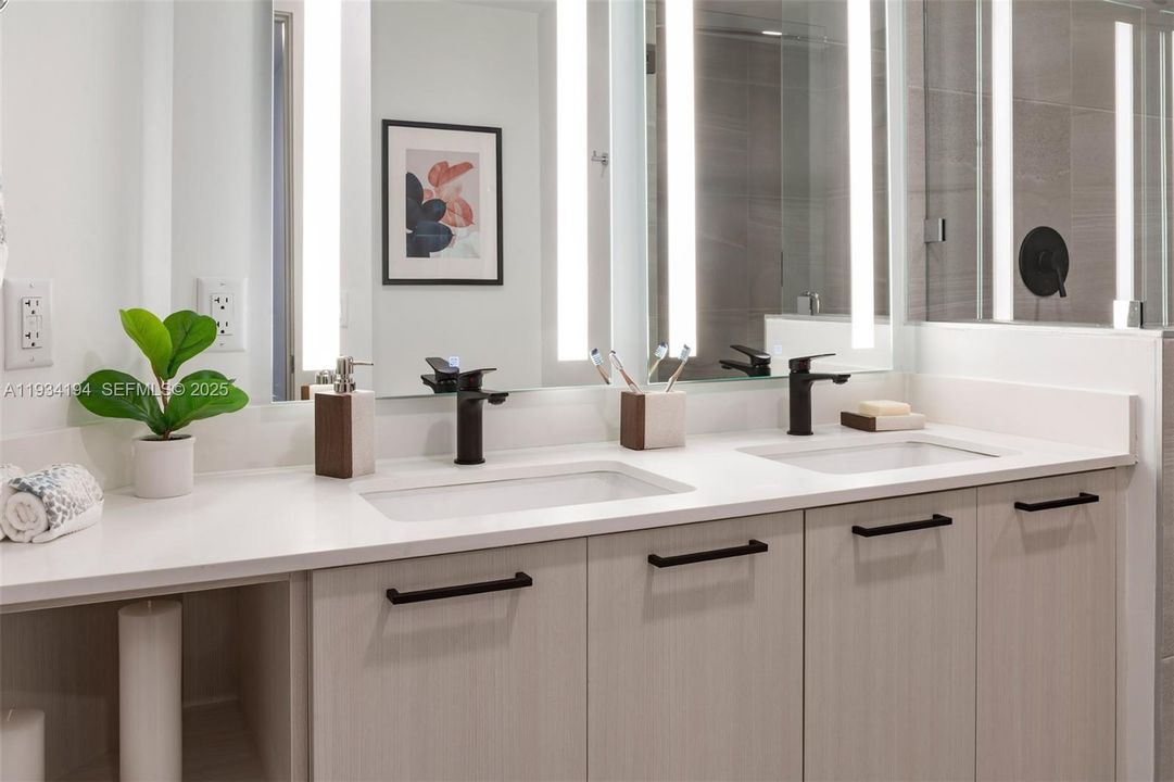 出租: $2,698 (1 贝兹, 1 浴室, 531 平方英尺)