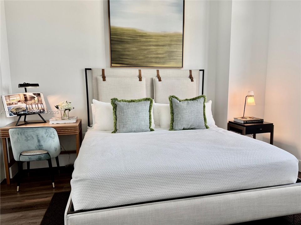 For Rent: $2,923 (1 beds, 1 baths, 865 Square Feet)