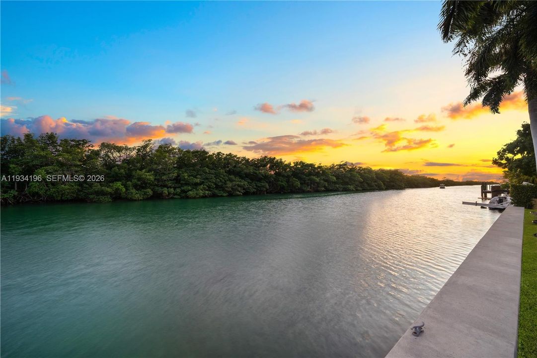 For Sale: $19,800,000 (4 beds, 4 baths, 8240 Square Feet)