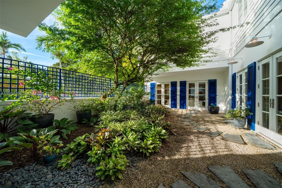 For Sale: $19,800,000 (4 beds, 4 baths, 8240 Square Feet)