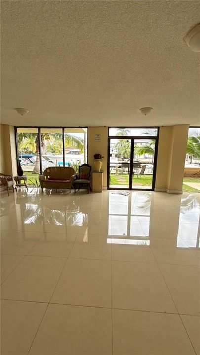 En Venta: $197,000 (1 camas, 1 baños, 772 Pies cuadrados)