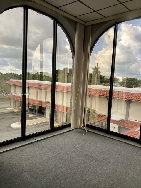 В аренду: $2,866 (0 спален, 0 ванн, 0 Квадратных фут)