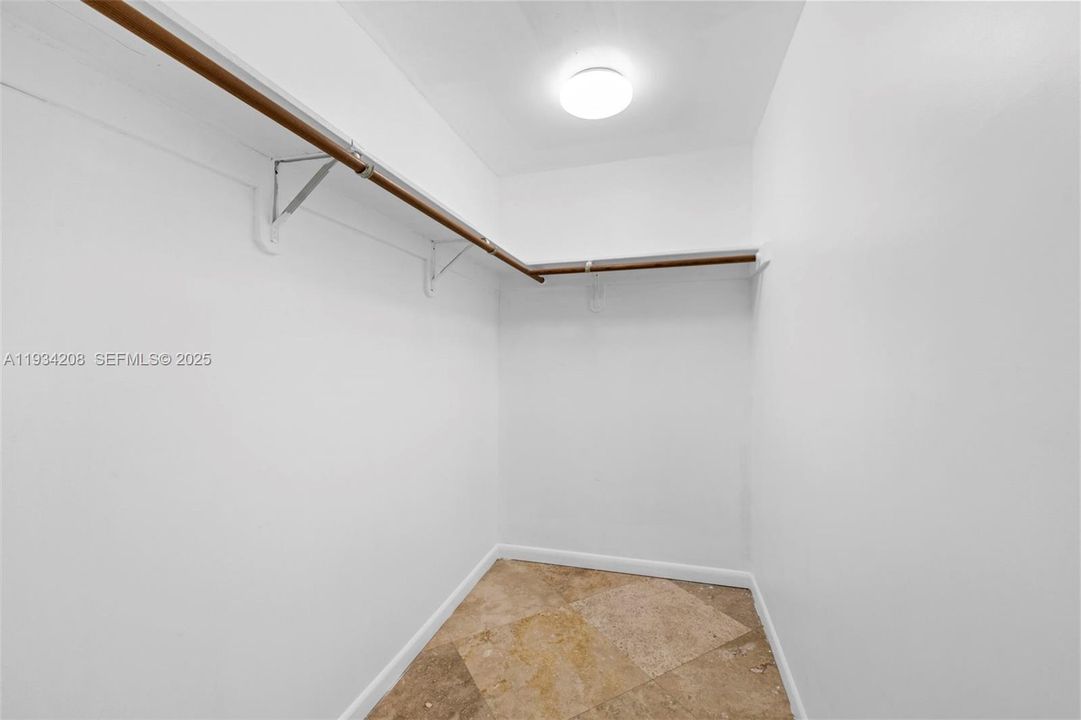 For Rent: $4,000 (4 beds, 2 baths, 1776 Square Feet)