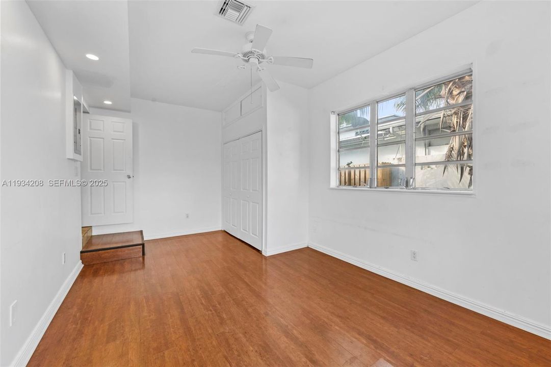 For Rent: $4,000 (4 beds, 2 baths, 1776 Square Feet)