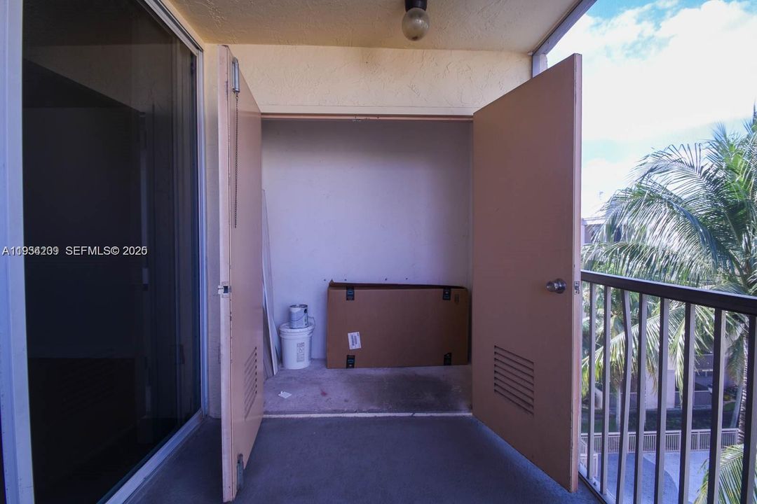 В аренду: $1,950 (1 спален, 1 ванн, 810 Квадратных фут)