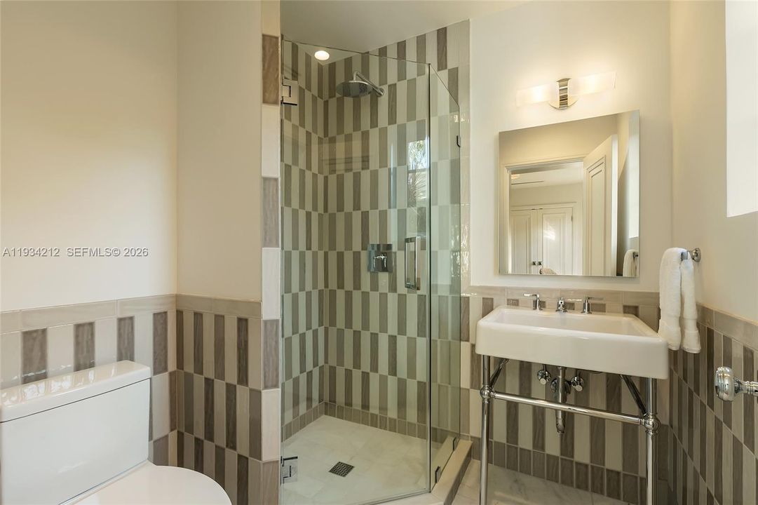 For Sale: $3,250,000 (4 beds, 3 baths, 2469 Square Feet)