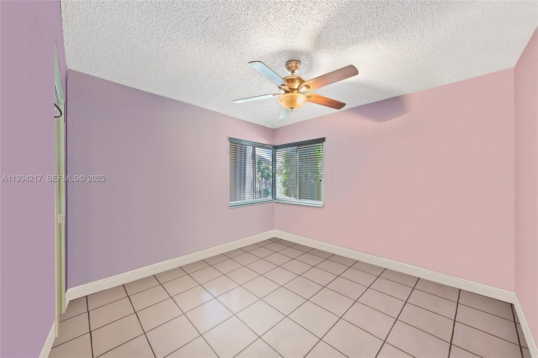 For Sale: $600,000 (3 beds, 2 baths, 1634 Square Feet)