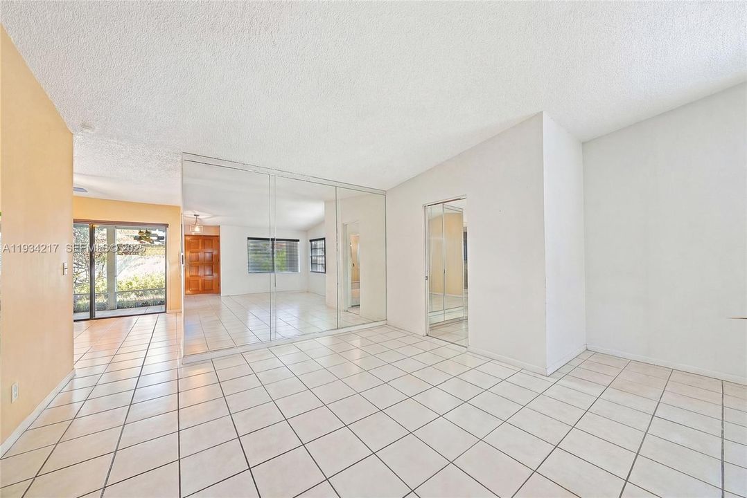 For Sale: $600,000 (3 beds, 2 baths, 1634 Square Feet)