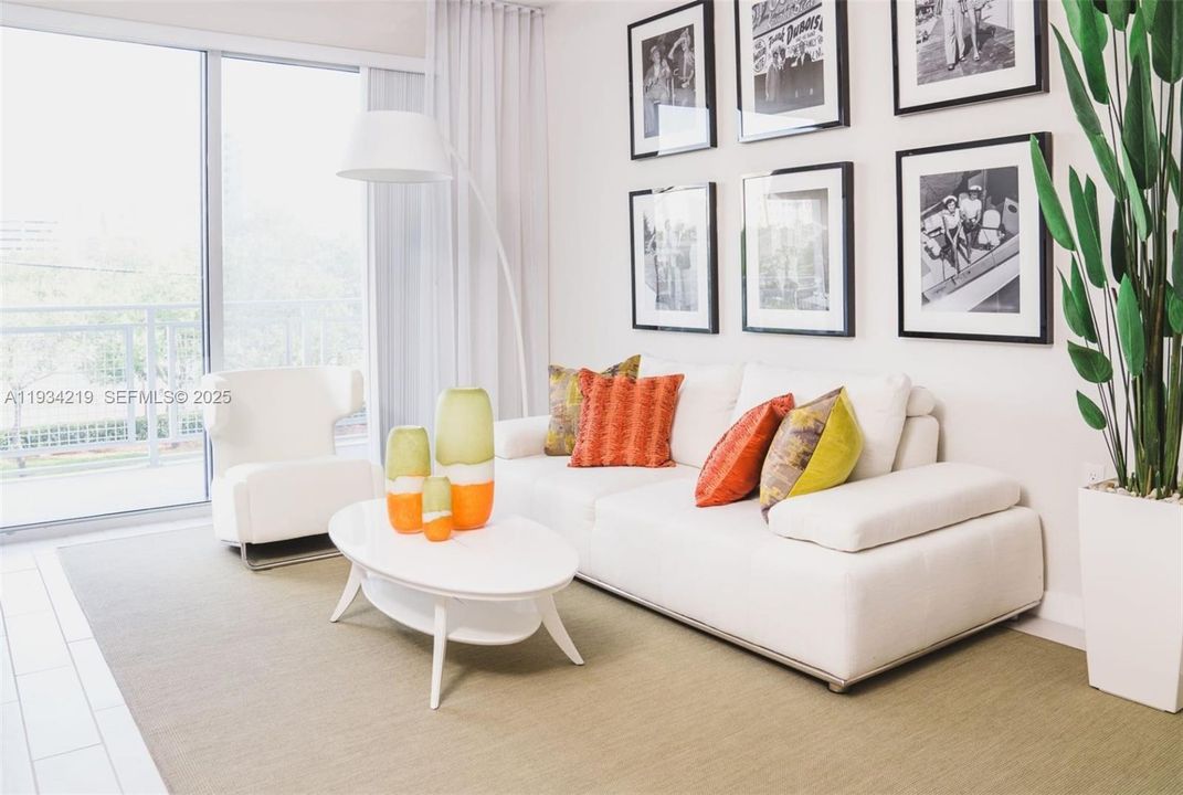 For Rent: $2,421 (1 beds, 1 baths, 716 Square Feet)