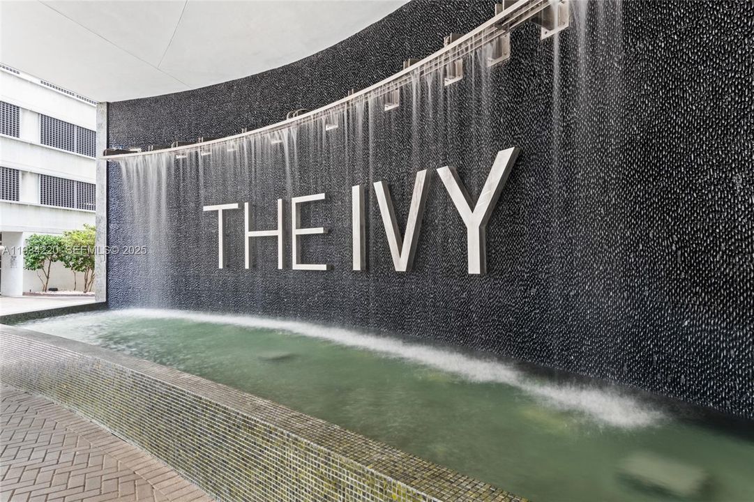 待售: $429,900 (1 贝兹, 1 浴室, 736 平方英尺)