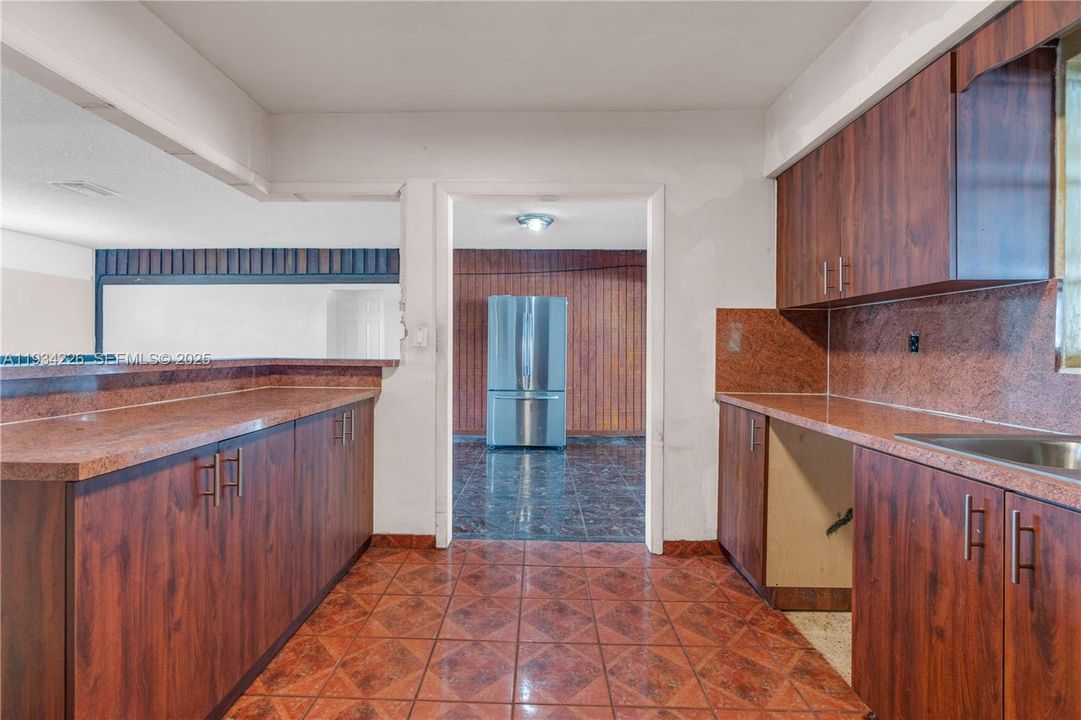 For Sale: $599,000 (4 beds, 2 baths, 1560 Square Feet)