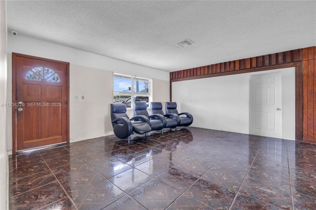 For Sale: $599,000 (4 beds, 2 baths, 1560 Square Feet)