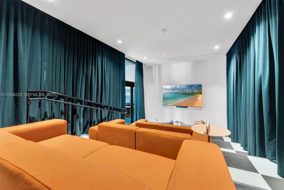 В аренду: $4,500 (1 спален, 1 ванн, 602 Квадратных фут)