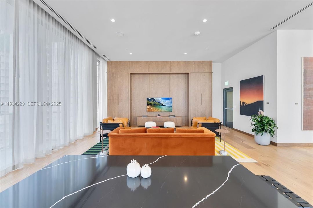 В аренду: $4,500 (1 спален, 1 ванн, 602 Квадратных фут)