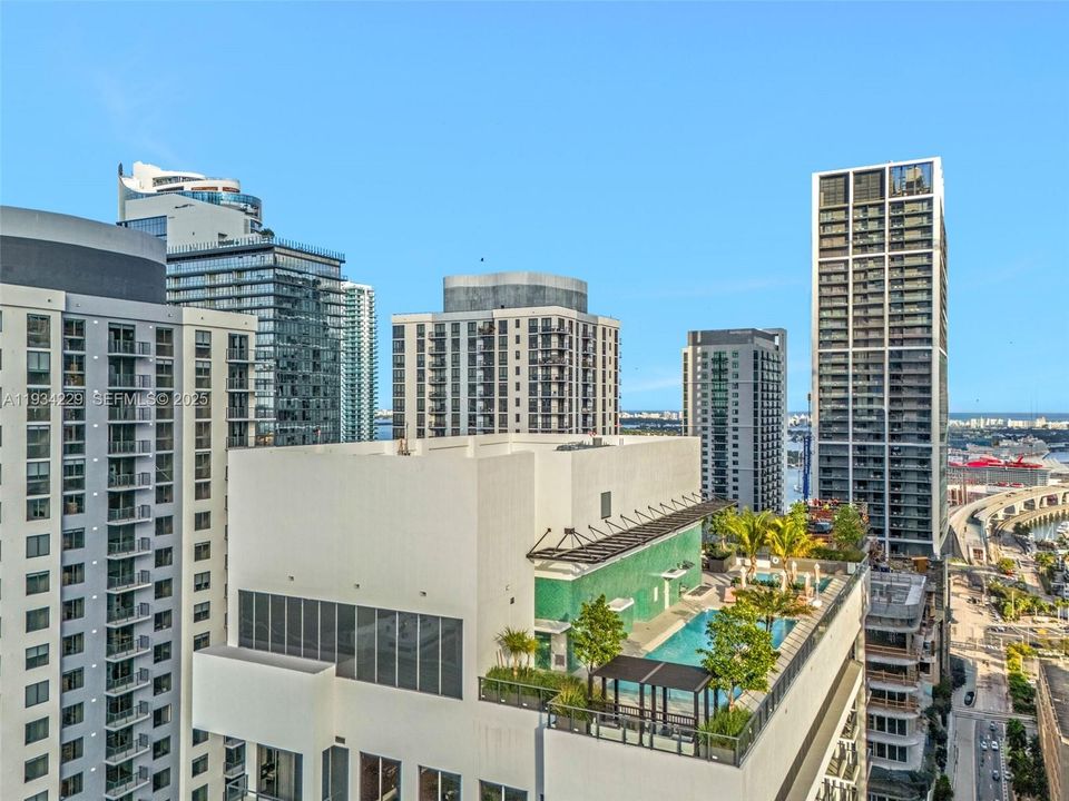 В аренду: $4,500 (1 спален, 1 ванн, 602 Квадратных фут)