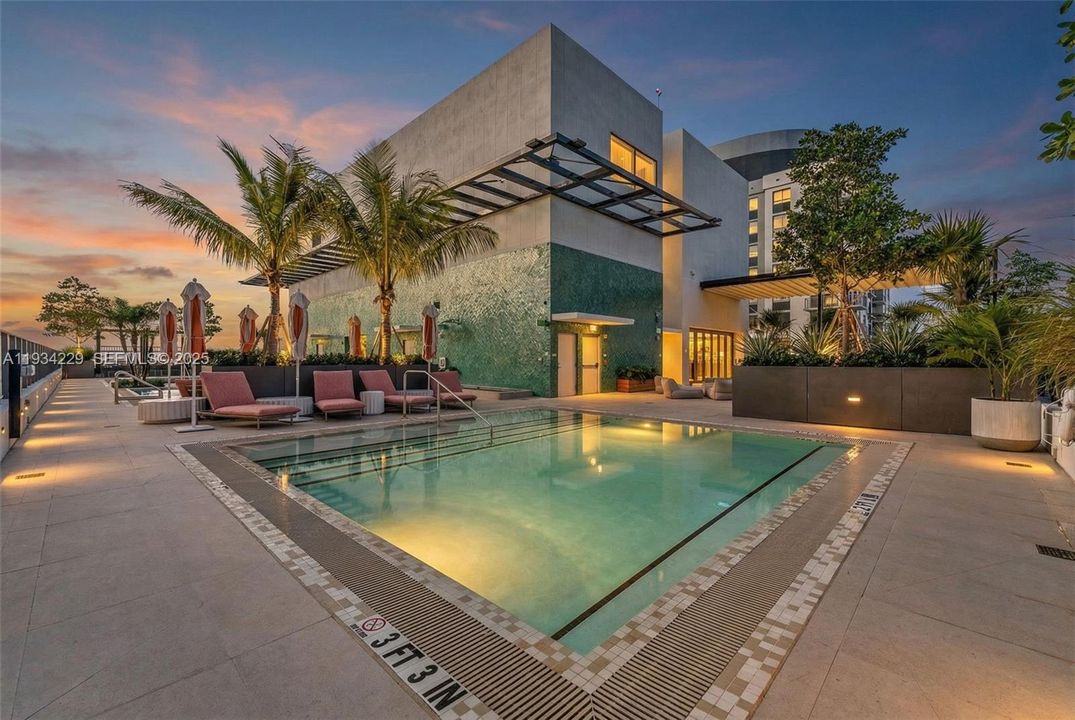 В аренду: $4,500 (1 спален, 1 ванн, 602 Квадратных фут)