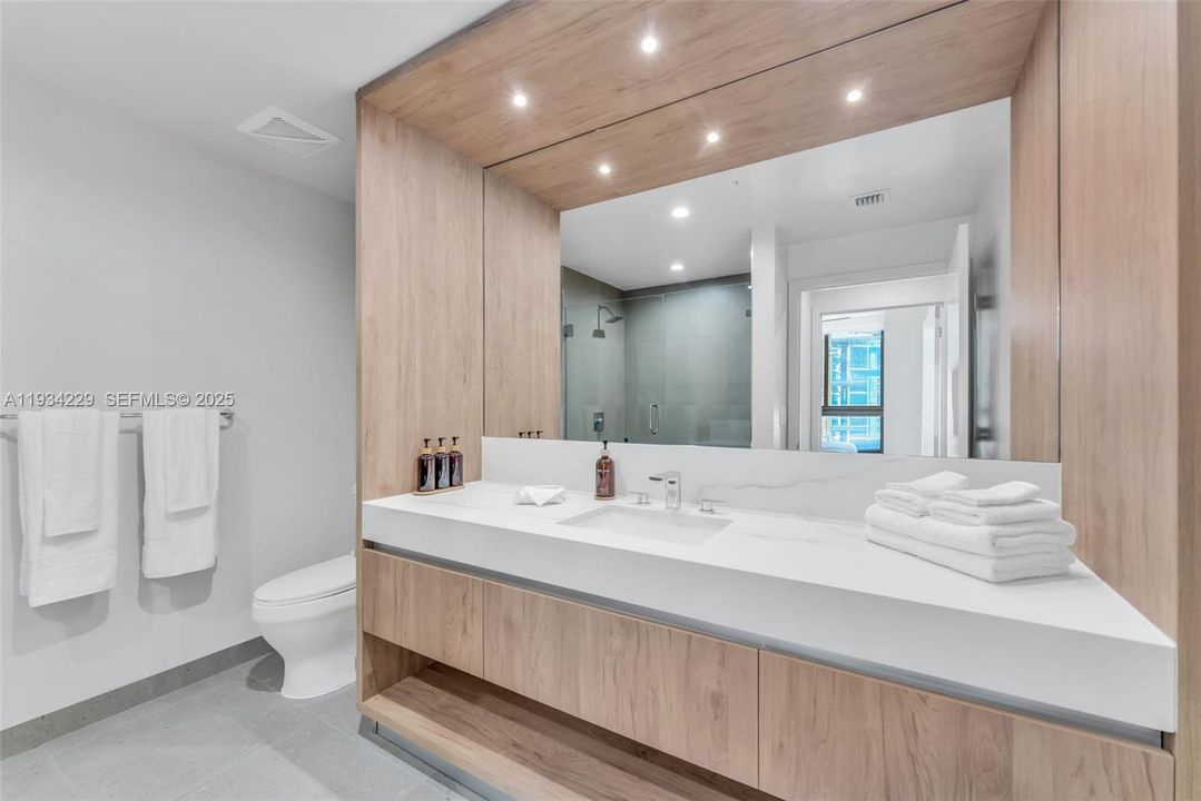 В аренду: $4,500 (1 спален, 1 ванн, 602 Квадратных фут)