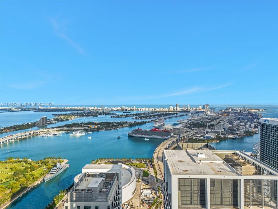 В аренду: $4,500 (1 спален, 1 ванн, 602 Квадратных фут)