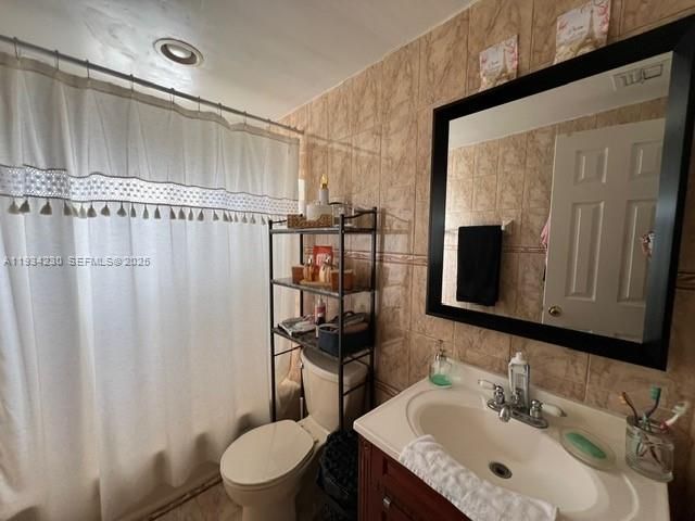 For Rent: $2,390 (3 beds, 2 baths, 1040 Square Feet)