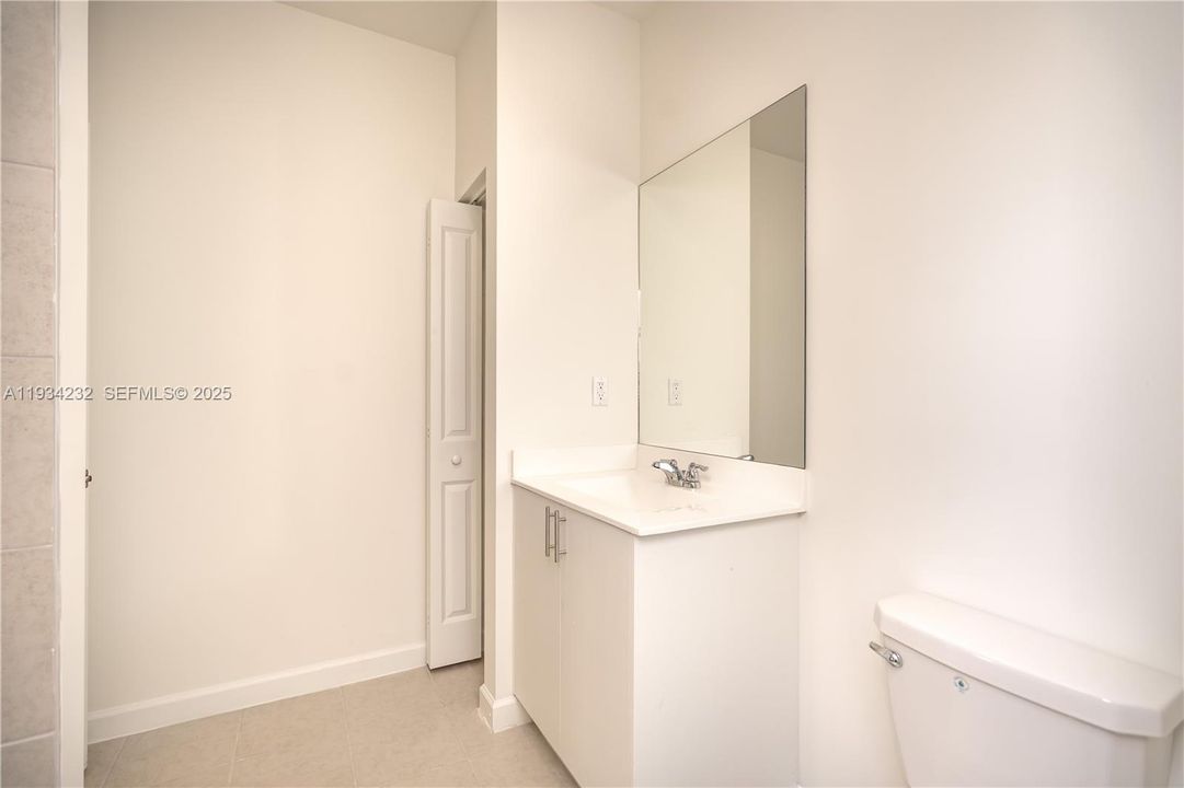 For Sale: $690,000 (5 beds, 3 baths, 2665 Square Feet)