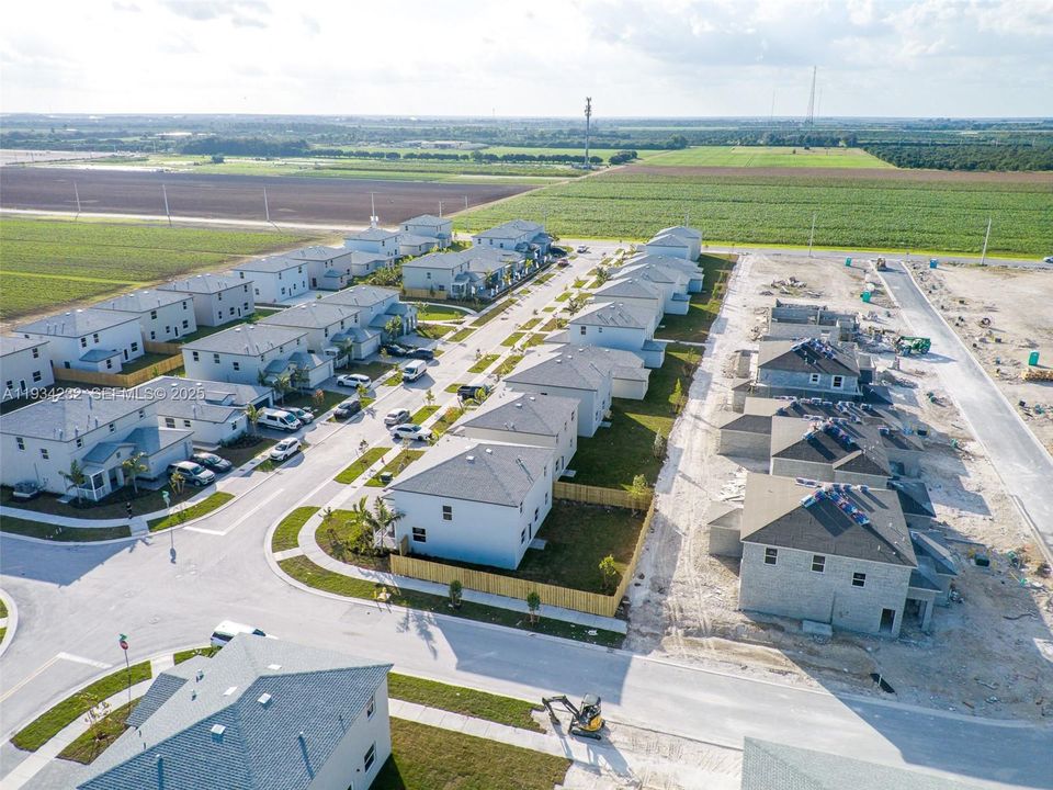 For Sale: $690,000 (5 beds, 3 baths, 2665 Square Feet)