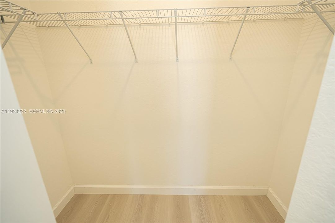 For Sale: $690,000 (5 beds, 3 baths, 2665 Square Feet)