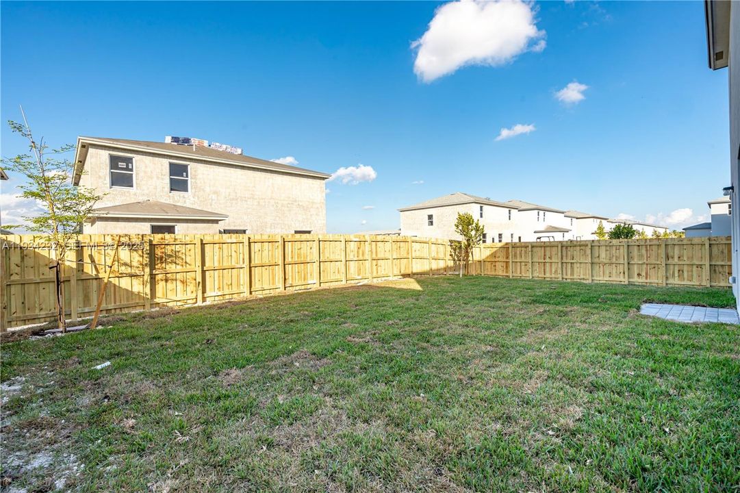 For Sale: $690,000 (5 beds, 3 baths, 2665 Square Feet)