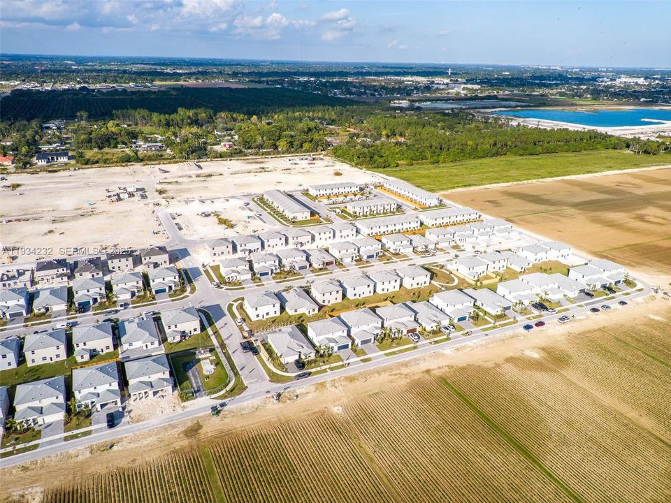 For Sale: $690,000 (5 beds, 3 baths, 2665 Square Feet)