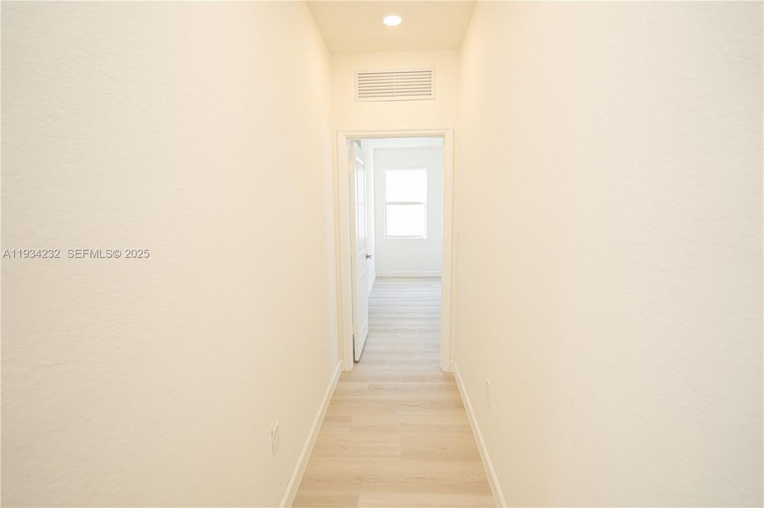 For Sale: $690,000 (5 beds, 3 baths, 2665 Square Feet)